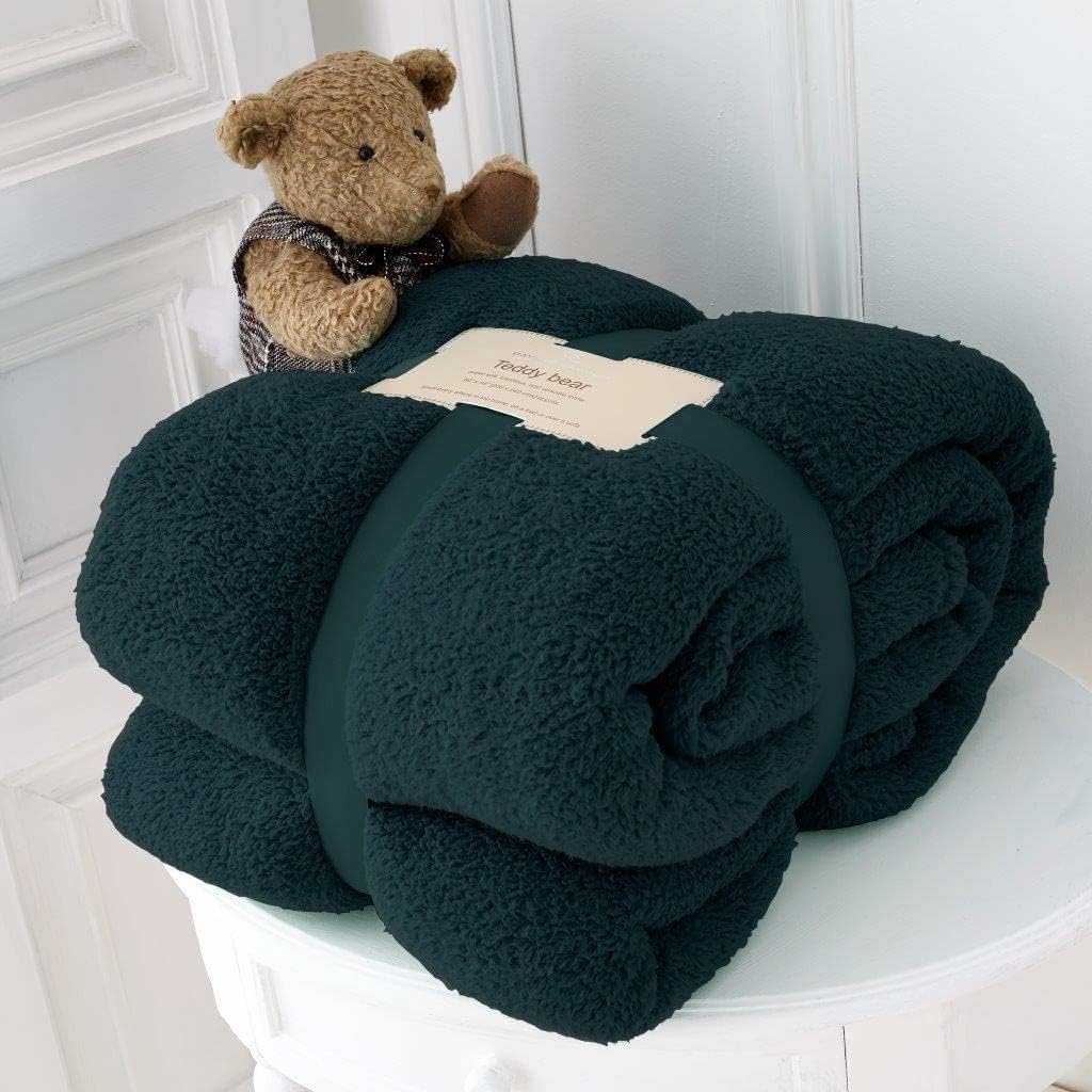 NFK TEXTILE Teddy Bear Throws Super Soft Luxurious Warm Cozy Sofa Settee Bed Sherpa Fleece Blankets Non-Allergic Travel Kids Adults Blankets